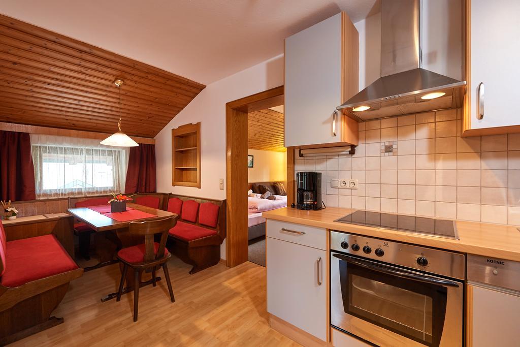 Apartments Neue Post ฟิลซ์โมส ภายนอก รูปภาพ