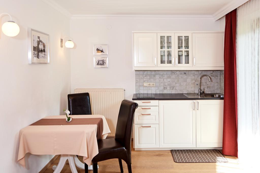 Apartments Neue Post ฟิลซ์โมส ภายนอก รูปภาพ