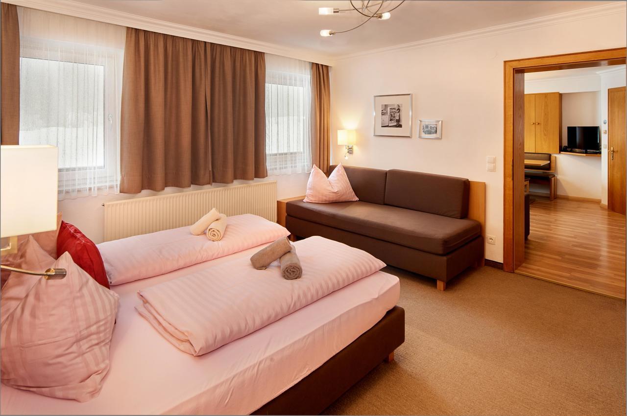 Apartments Neue Post ฟิลซ์โมส ภายนอก รูปภาพ